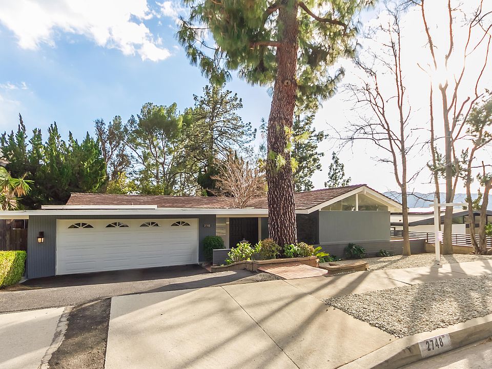 1st image of 2748 Mountain Pine Dr