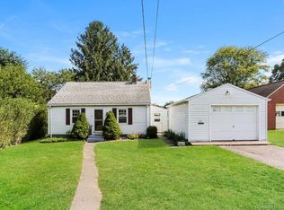 324 Farm Hill Rd, Middletown, CT 06457