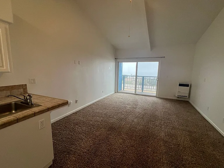 3302 Ocean Blvd — Photo 5