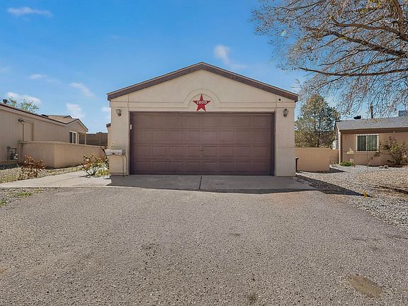 3rd image of 1800 Lee Loop NE