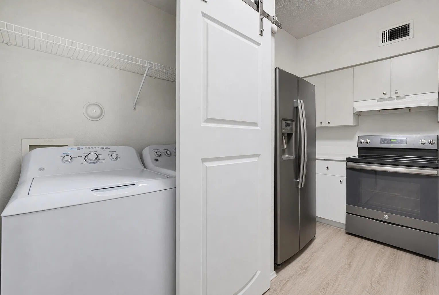 2 bed, 2.0 bath, 1215 sqft, $2,275 — Photo 4