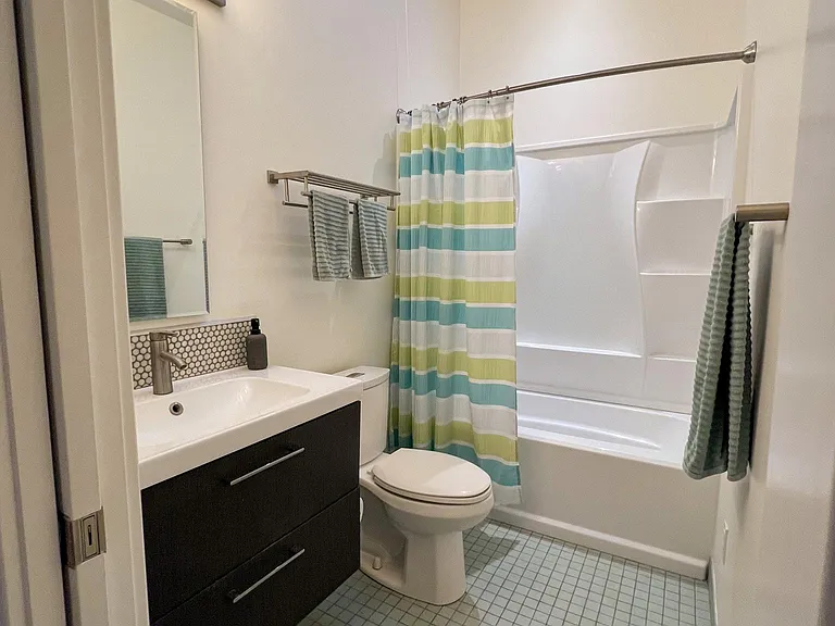 4040 E Vermont St #A — Photo 16