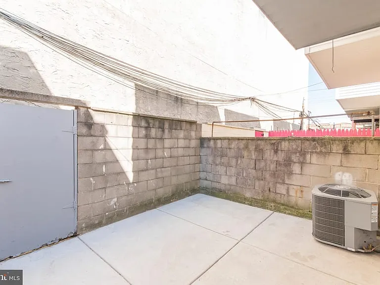1319 McKean St — Photo 17