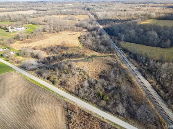 11487 Hitchingham Rd, Milan, MI 48160