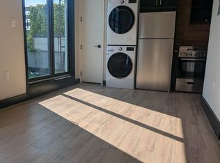 977 E 34th St #4H, Brooklyn, NY 11210