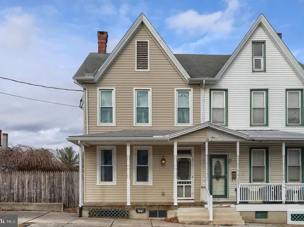 229 E Main Ave, Myerstown, PA 17067