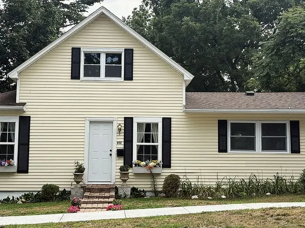 612 E Melendy St, Ludington, MI 49431