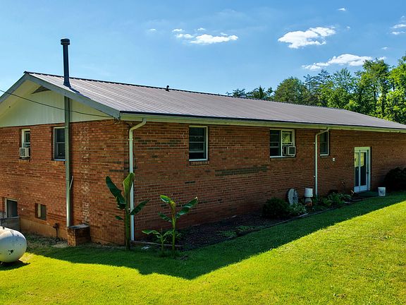 5th image of 111 Crockett Ln