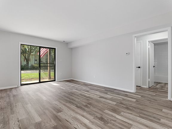 5th image of 510 Taylor Ave APT A