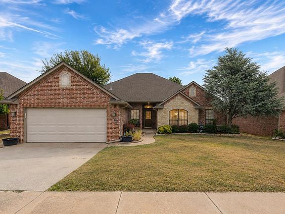 3rd image of 16320 Old Elm Ln