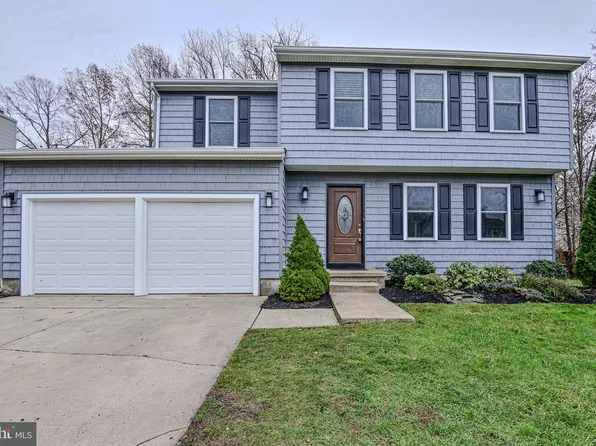 453 Granger Dr, Bear, DE 19701