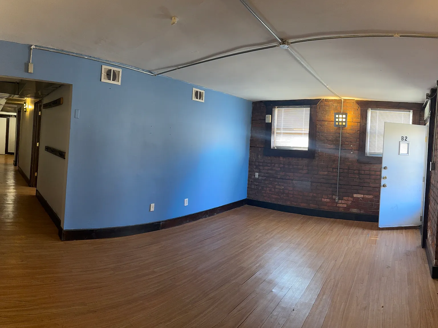 2 bed, 1050 sqft, $1,450 — Photo 3