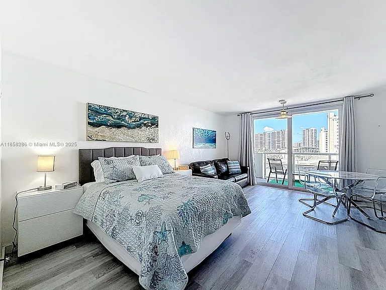 19201 Collins Ave #636 — Photo 12
