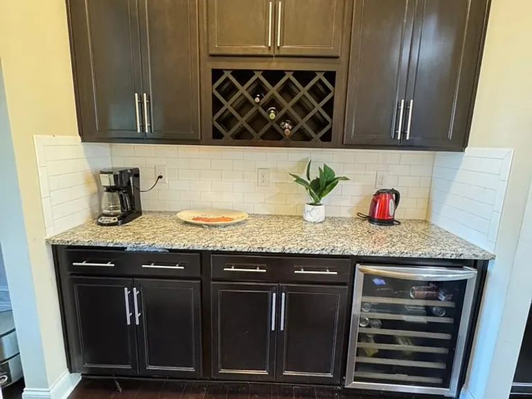 11215 Streamwood Ln NW — Photo 8