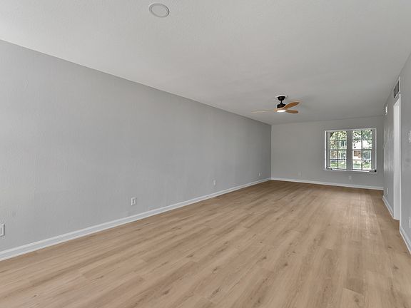 5th image of 7620 Riverbrook Dr