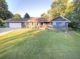 6362 Halverson Dr, Rockford, IL