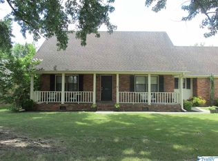 2113 Dundee Dr SW, Decatur, AL 35603