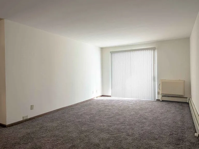 1311-1315 Fleetfoot Dr — Photo 5