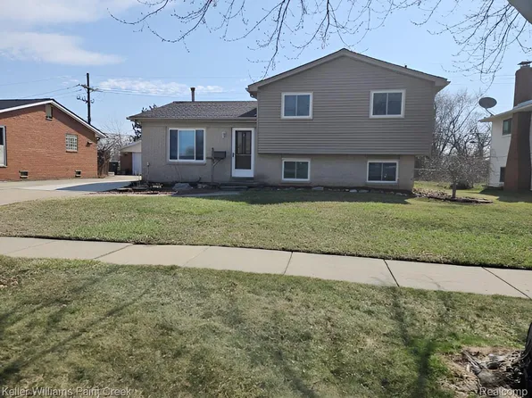 3210 Cero Dr, Sterling Heights, MI 48310