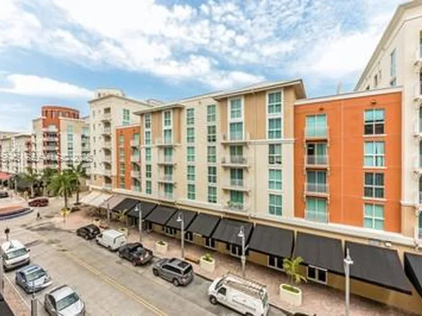 7285 SW 90th St #D-409, Miami, FL 33156