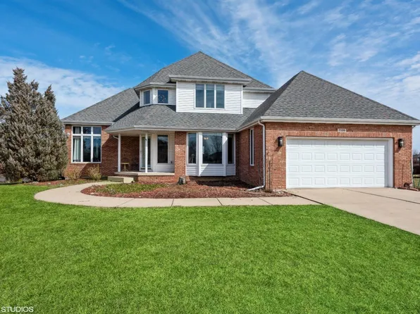 7126 E 107th Ct, Crown Point, IN 46307