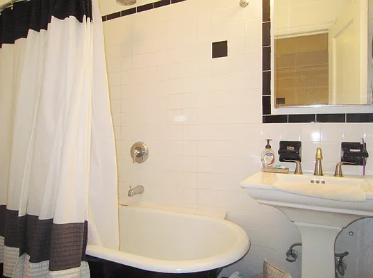 Rented by City Connections Realty | media 22