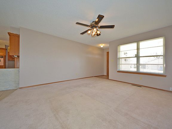 4th image of 8813 S Victoria Dr