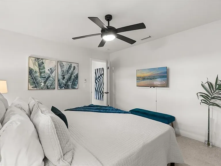 13923 Brewster Dr — Photo 22