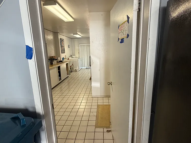 494 Florence St — Photo 12
