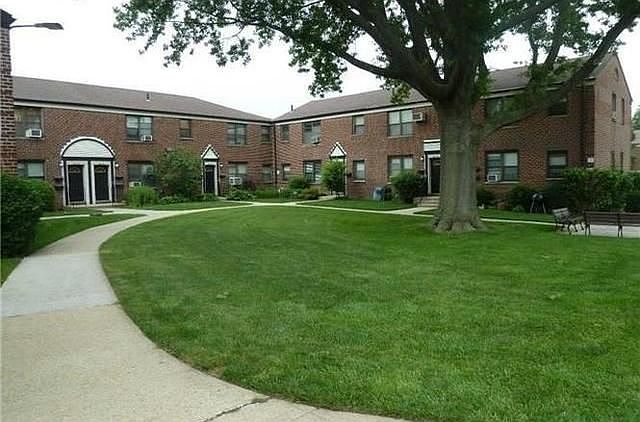 2nd image of 19635 69th Ave