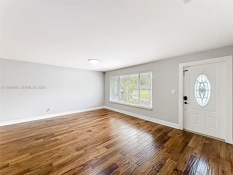4330 SW 7th St — Photo 8
