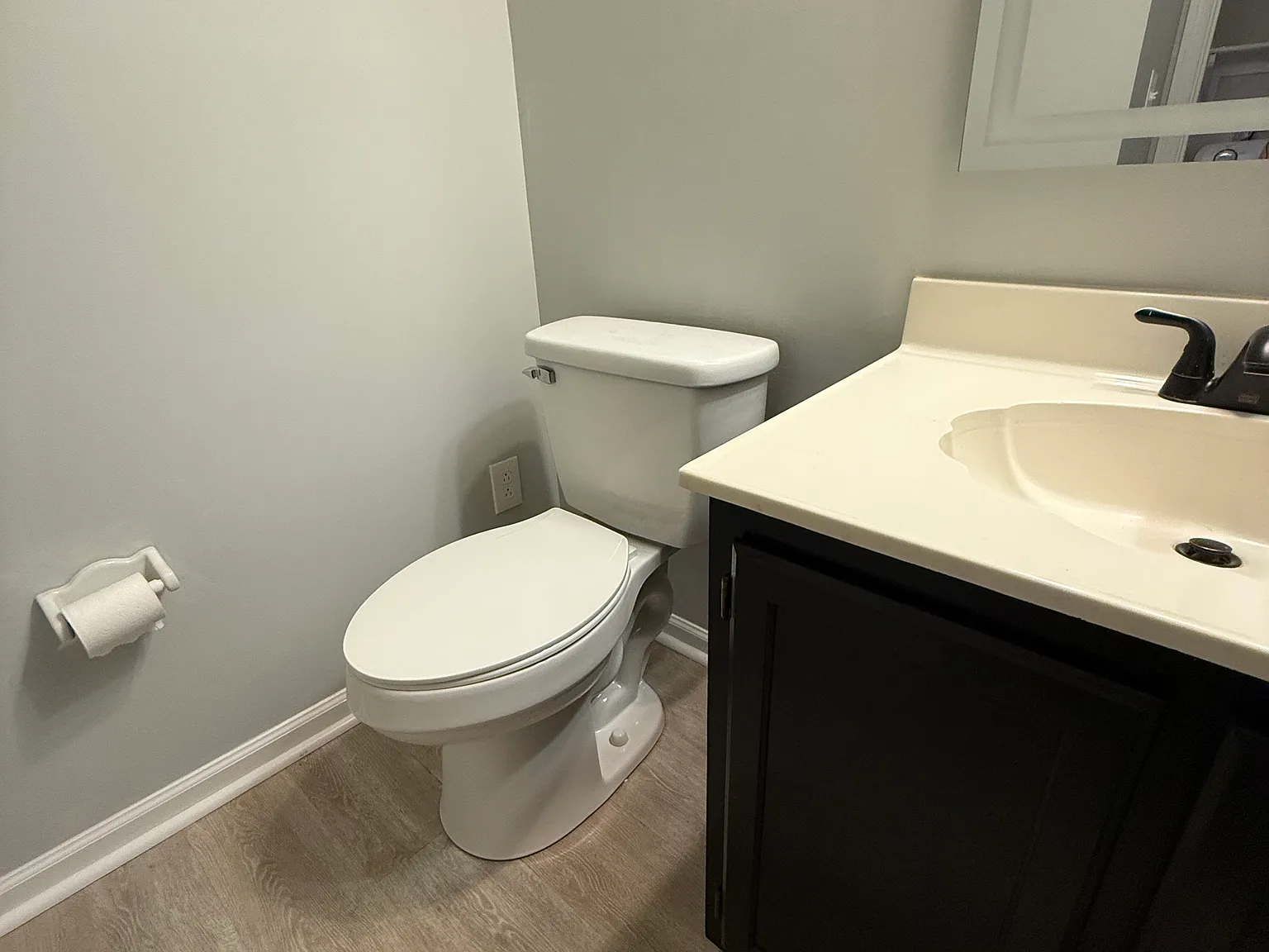 2 bed, 2.5 bath, 1254 sqft, $2,200 — Photo 4