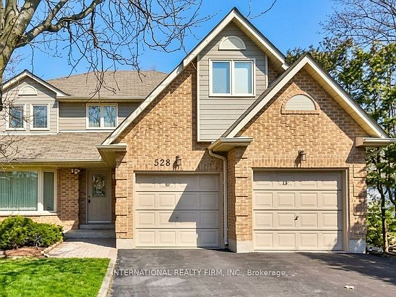 2nd image of 328 Sheppard Ave
