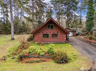 872 Duck Lake Dr SE, Ocean Shores, WA