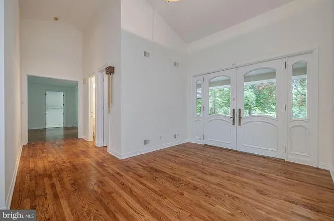 9612 Halter Ct — Photo 3