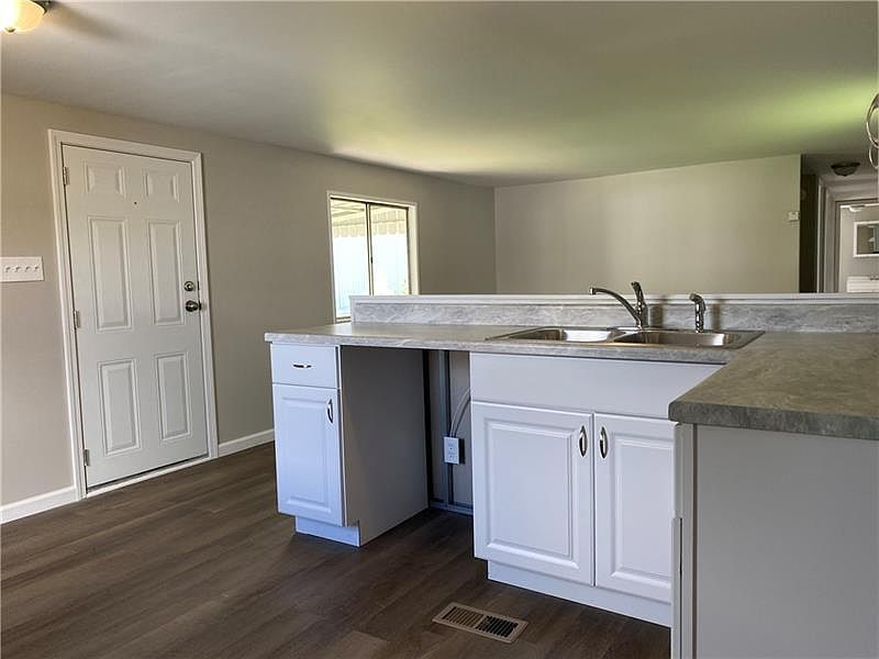 208 Lacona Ln, Zelienople, PA 16063 MLS 1623895 Zillow