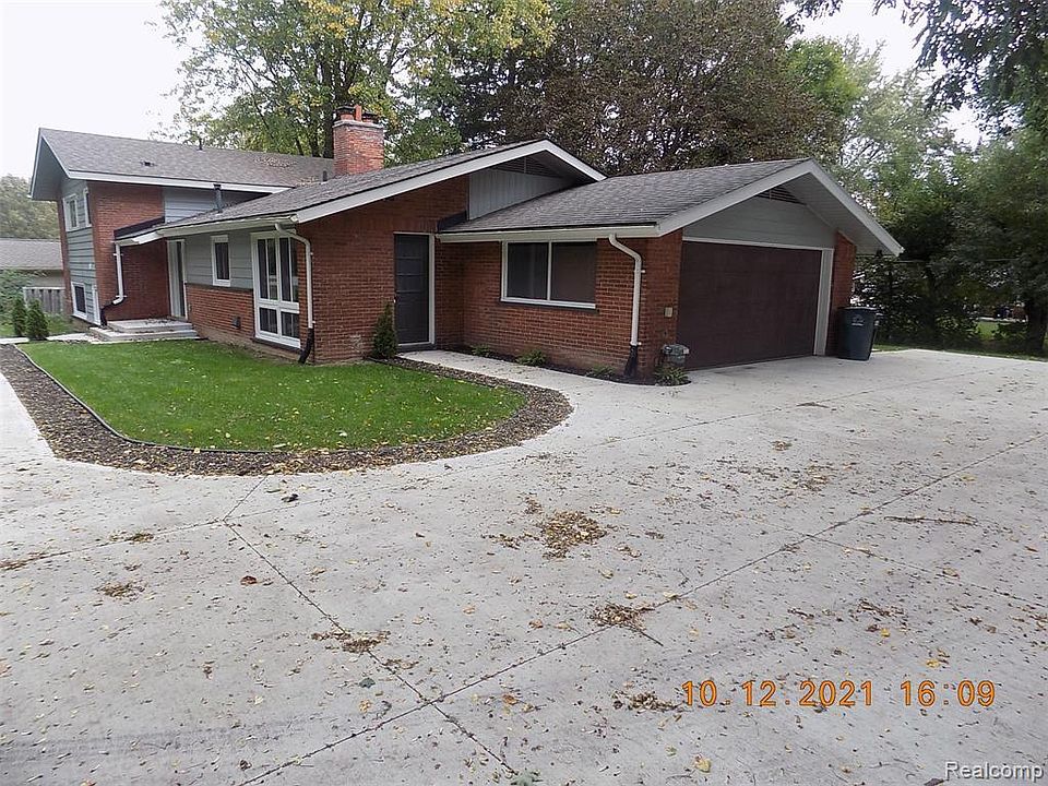 2nd image of 3352 Adams Rd