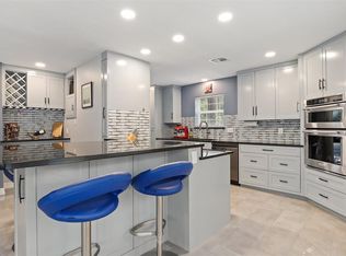 5942 Greenmont Dr, Houston, TX 77092