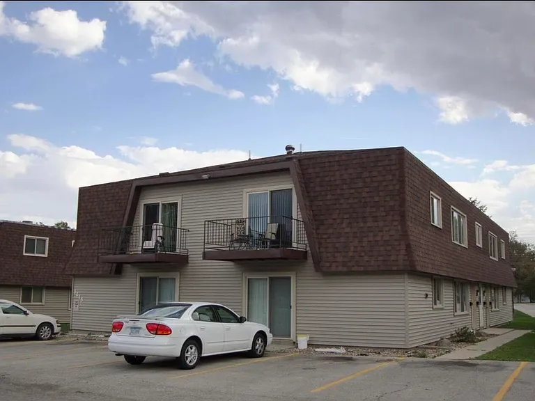 3211 Terrace Dr #3219 — Photo 1