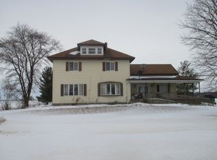 8860 W Walker Rd, Saint Johns, MI 48879