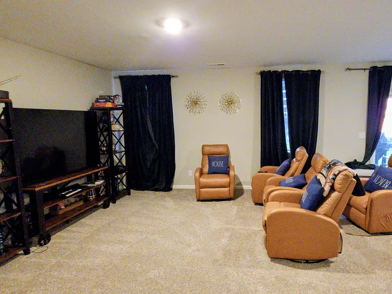 194 Winterberry St — Photo 19