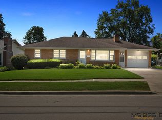 230 E Lincoln St, Sycamore, IL 60178