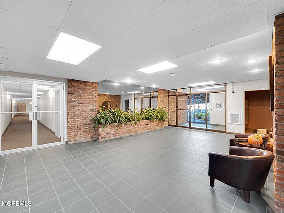 4th image of 1000 River Rd APT 8J