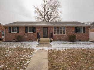 917 Azalea Ln, Colonial Heights, VA 23834