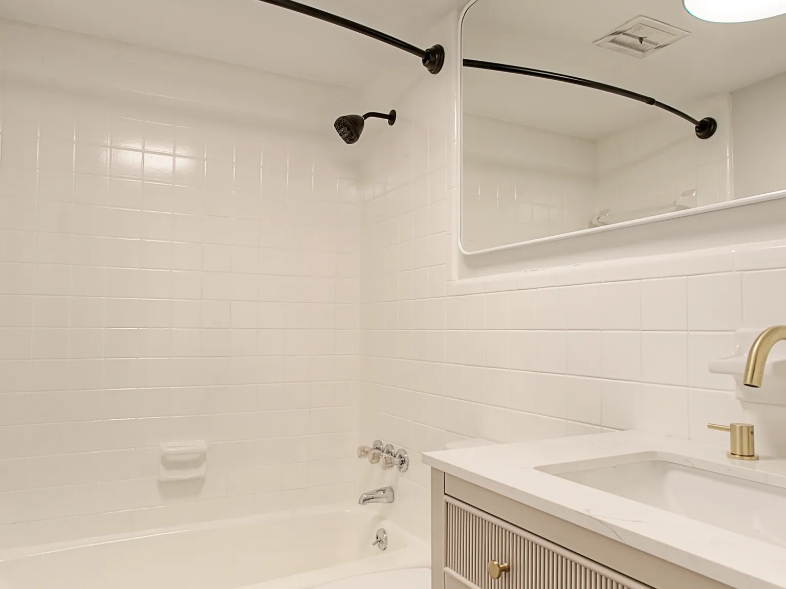 1 bed, $1,395 — Photo 4