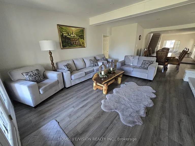 2082 River Rd W — Photo 3