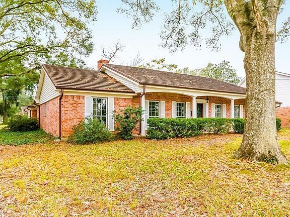 2nd image of 8003 S Braeswood Blvd