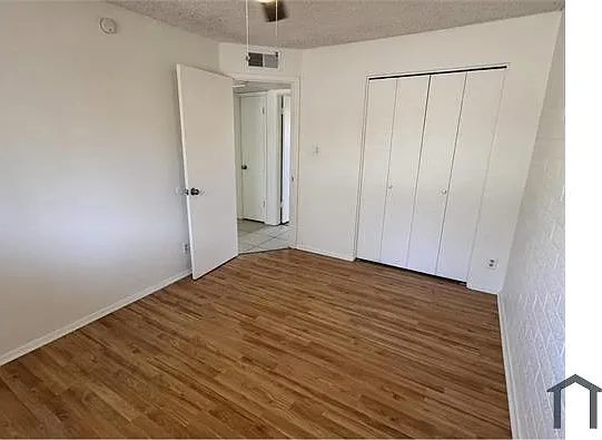 2 bed, 700 sqft, $1,450 — Photo 3