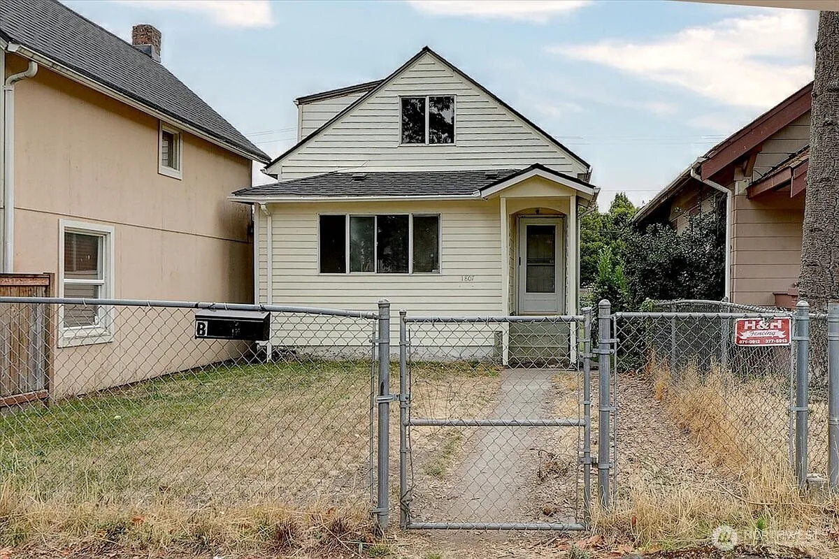 1807 S L Street photo 1