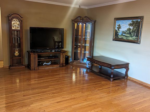5th image of 8516 Neenah Ave